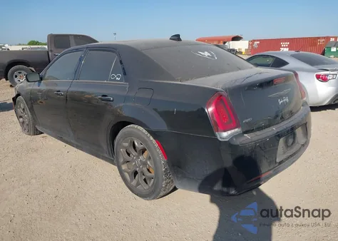 2016 Chrysler 300 300S Alloy Edition z USA, uszkodzony, nr VIN 2C3CCAGG3GH296381